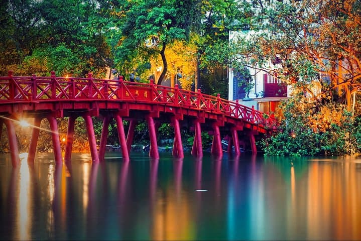 Essential Guide to Vietnam Day Trips: Hanoi, Ninh Binh, Ha Long, Hoi An & More photo 2