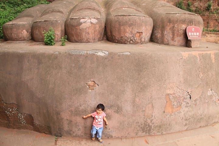 Chongqing to Chengdu: 5-Day Private Cultural & Nature Tour
