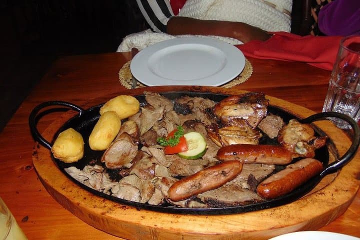 Nairobi National Park Game Drive and Carnivore Restaurant Experience: Wild Encounters Near the City photo 5