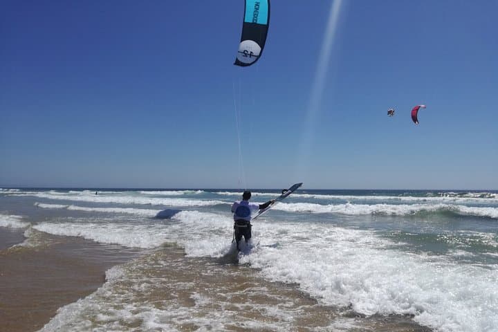 Lisbon Kitesurf Lesson — Level 2 Intermediate 3‑Hour Kiteboarding Course photo 3