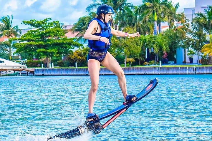 Fly a Hoverboard Over Cancun’s Caribbean: 30‑Minute Extreme Water Experience photo 3