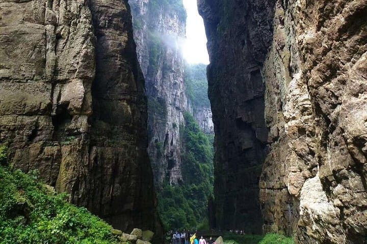 Guilin to Chongqing: 7-Day Private Tour Through Longji Terraces, Yangshuo & Wulong photo 2