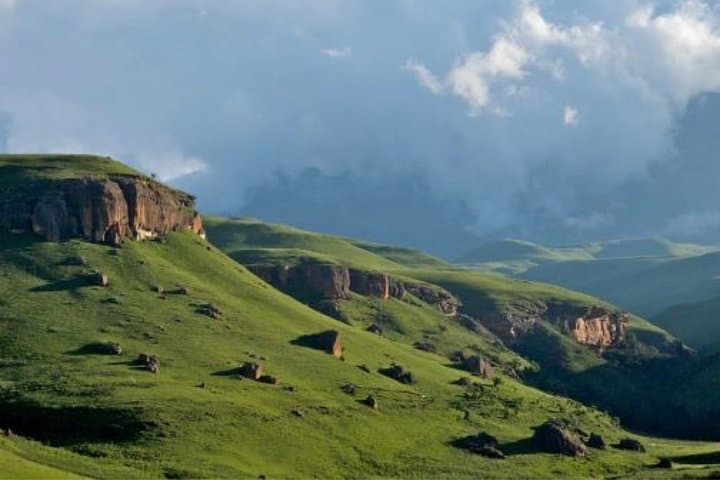 Giants Castle Rock Art, Midlands Meander & Mandela Capture Site — Day Tour from Durban photo 2