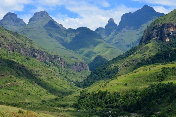 Giants Castle Rock Art, Midlands Meander & Mandela Capture Site — Day Tour from Durban