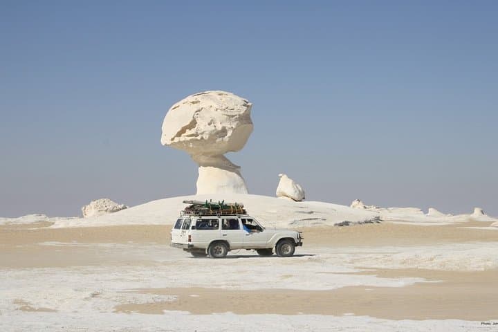 White & Black Desert 2-Day Camping Safari from Cairo — Bahariya Oasis & Crystal Formations photo 5