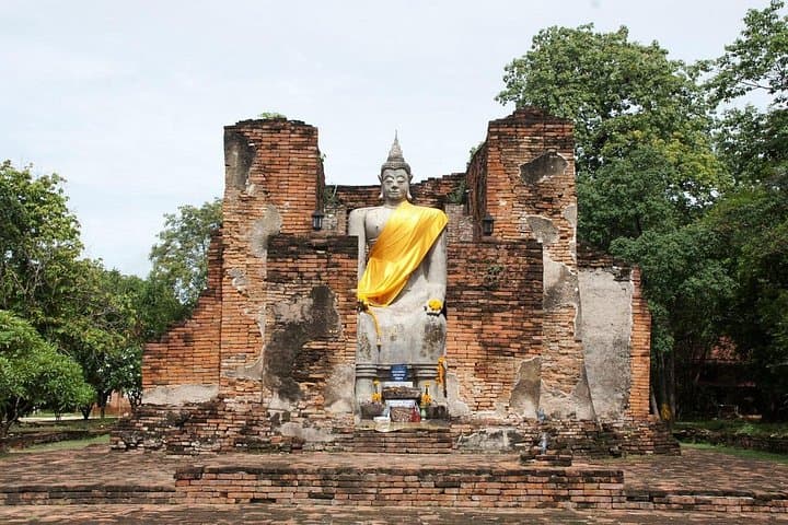 Unseen Suphan Buri Day Tour from Bangkok — Temples, Dragon Village & Rustic Lakes photo 4