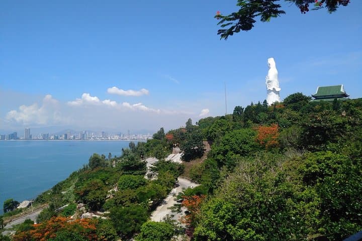 Hai Van Pass, Lang Co & Marble Mountains: Private Scenic Transfer Between Hue and Hoi An