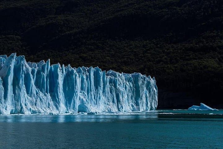 Perito Moreno Glacier Footbridges: Walk the Edge of a Living Ice Wall photo 2