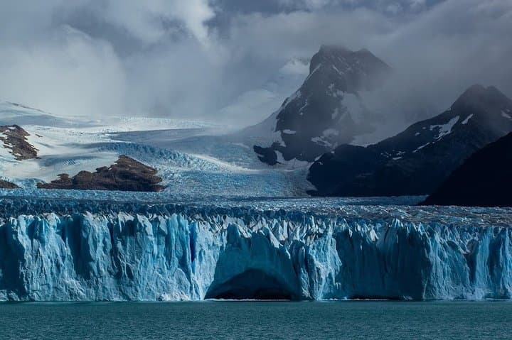 Perito Moreno Glacier Footbridges: Walk the Edge of a Living Ice Wall photo 3