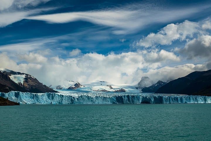 Perito Moreno Glacier Footbridges: Walk the Edge of a Living Ice Wall photo 4