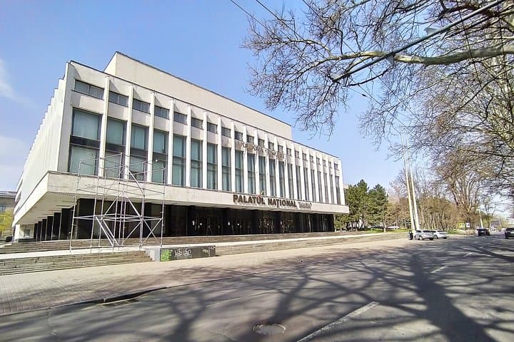 Welcome to Chisinau: Private 2-Hour City Tour with a Local Expat photo 2