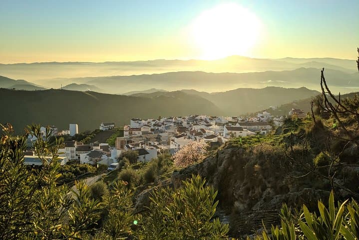 Hike El Saltillo Gorge & White Village Day Trip from Málaga photo 4