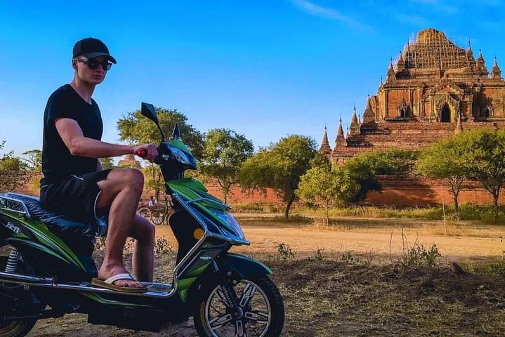 Full-Day E‑Bike Sightseeing in Bagan: Temples, Villages & Sunset photo 5