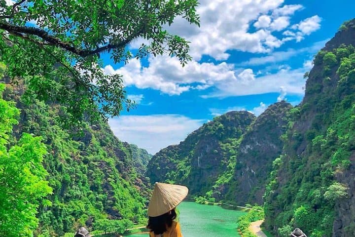 Hoa Lu, Mua Cave & Trang An: Private Day Tour from Hanoi photo 2