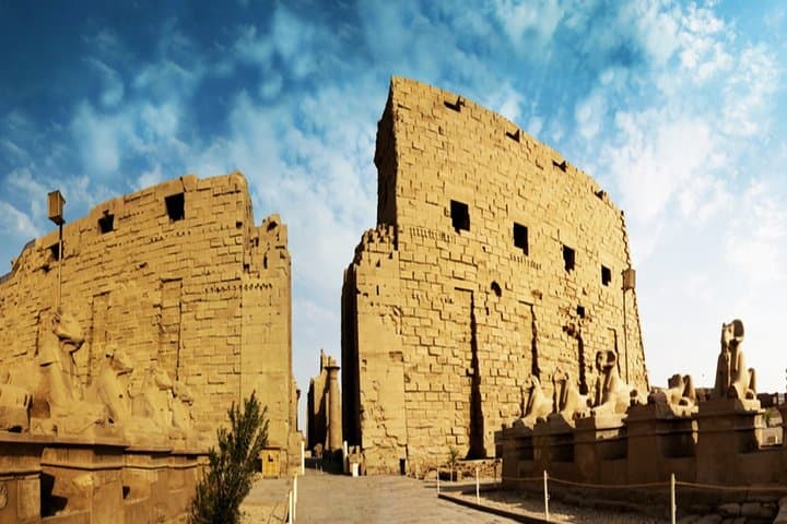 Full-Day Luxor East & West Bank Tour — Karnak, Valley of the Kings & Hatshepsut