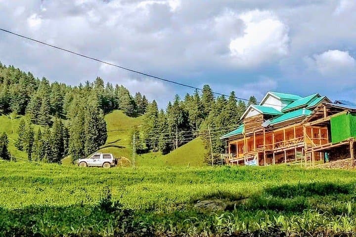 7-Day Uttarakhand Road Trip: Corbett, Ranikhet, Kausani & Nainital photo 5