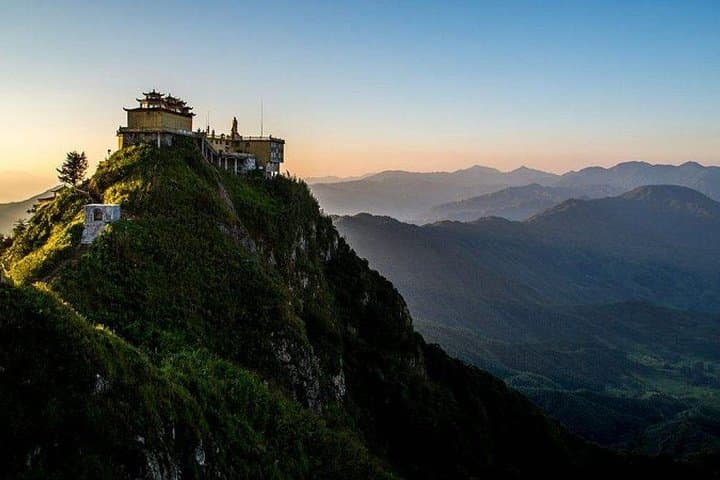 Conquer Mount Huashan: East Peak Hike & Cable Car Private Day Tour from Xi'an photo 5