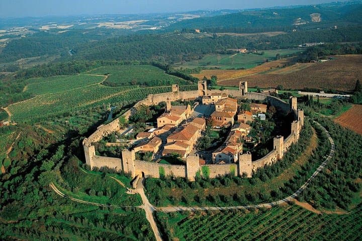Full-Day Tuscan Hilltowns: Monteriggioni, San Gimignano & Castellina from Rome photo 2