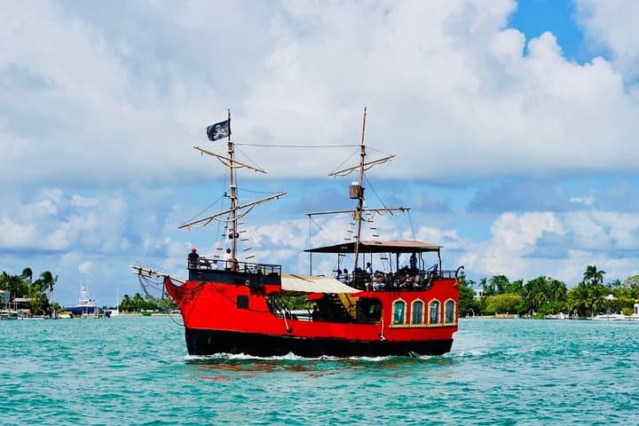 Miami Pirate Boat Tour: Skyline & Millionaire's Homes Biscayne Bay Sightseeing photo 1