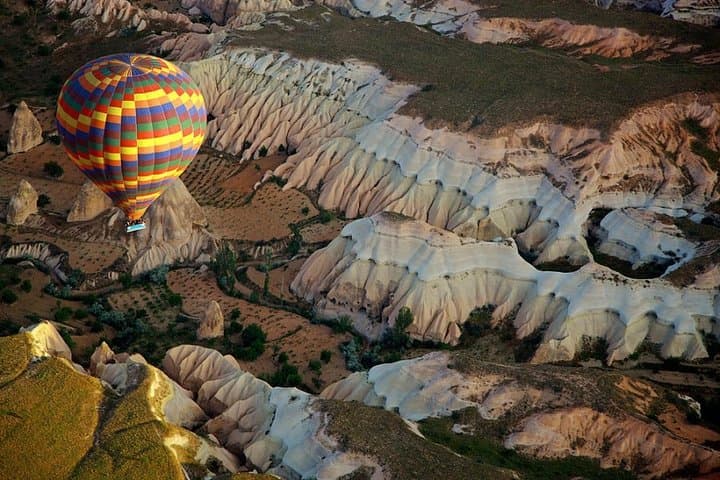 Istanbul to Cappadocia 8-Day Bus Tour — Highlights, History & Practical Guide photo 3