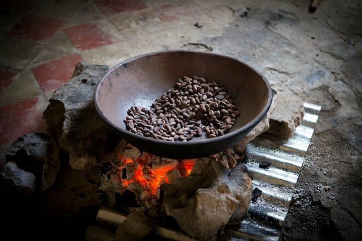 Hands-On Chocolate Workshop in Granada: Make Chocolate from Nicaraguan Cacao