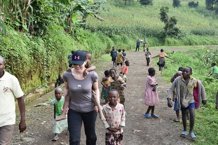 4-Day Virunga Gorilla Trekking and Nyiragongo Volcano Hike photo 5