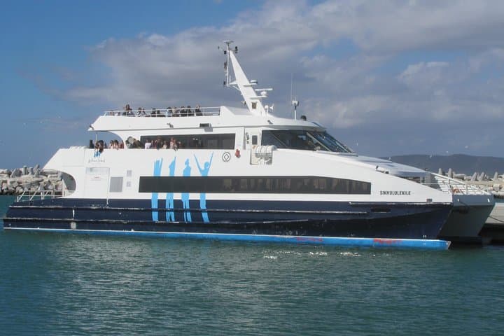 Full-Day Cape Town Private Tour: Robben Island, Chapman's Peak & Boulders Beach Penguins