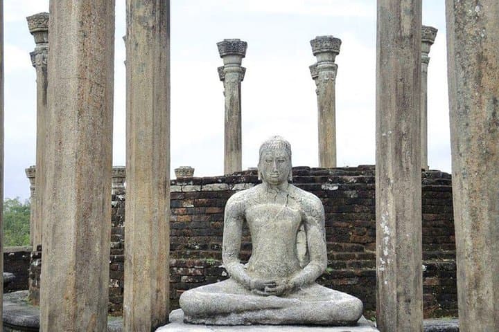 Pidurangala & Medirigiriya Day Trip: Climb, Ancient Vatadage & Elephant Safari from Sigiriya photo 4