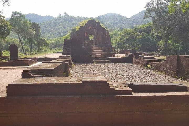 My Son Sanctuary: Lantern Making & Basket Boat Ride from Hoi An photo 3