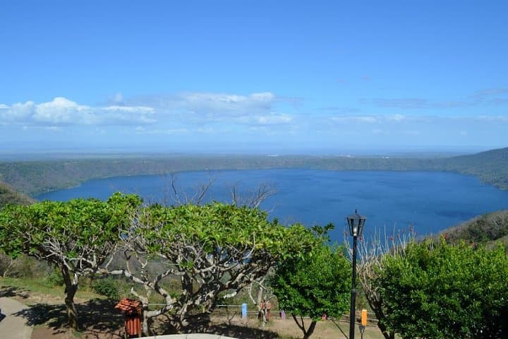 Discover the Masaya Highlights: Volcano, Crafts, and Culture in One Day photo 4
