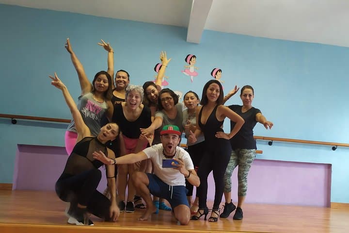 Puerto Morelos Salsa & Bachata: 1-Hour Caribbean Dance Lesson for Beginners photo 2