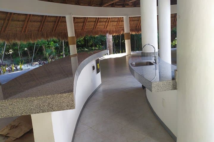 Salsa and Bachata Dance Class in Playa del Carmen — 60-Minute Private Lesson photo 6