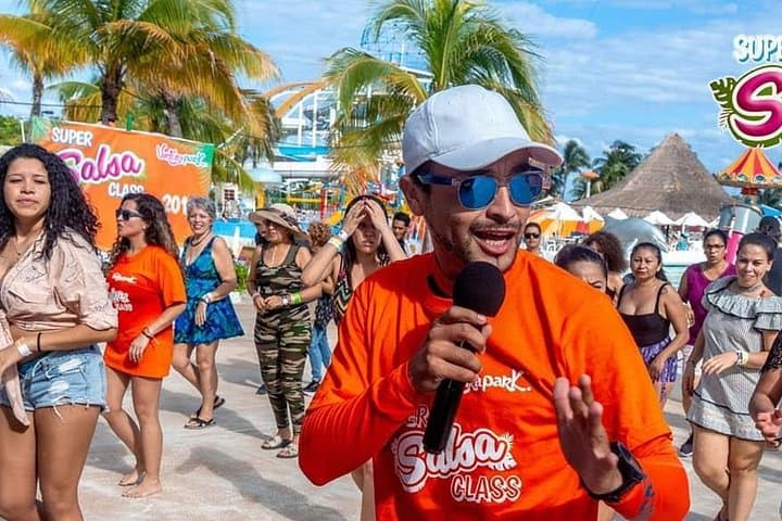 Salsa and Bachata Dance Class in Playa del Carmen — 60-Minute Private Lesson photo 2