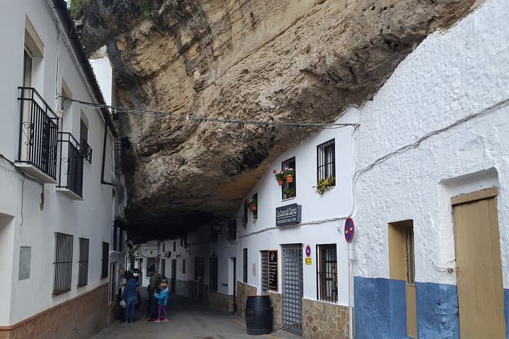 E‑Bike Ronda to Setenil: Full‑Day Tapas, Ruins & Gorge Ride photo 2