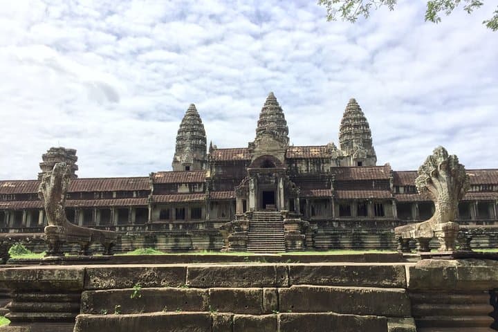 Full-Day Angkor Temples Tour: Angkor Wat, Angkor Thom & Ta Prohm at Sunset photo 4