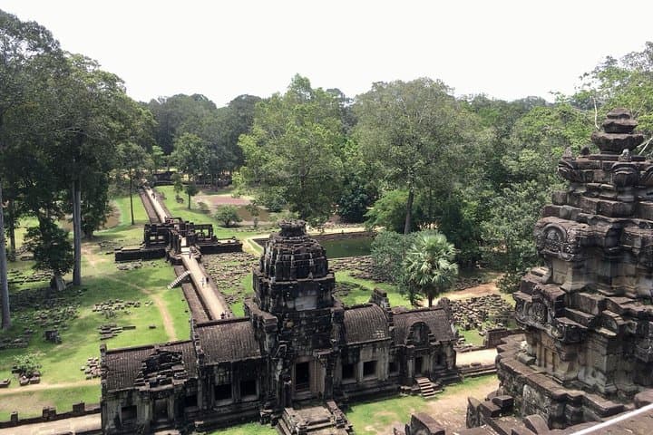 Private Half-Day Tour of Angkor Thom: Bayon, Baphuon & Royal Terraces photo 2
