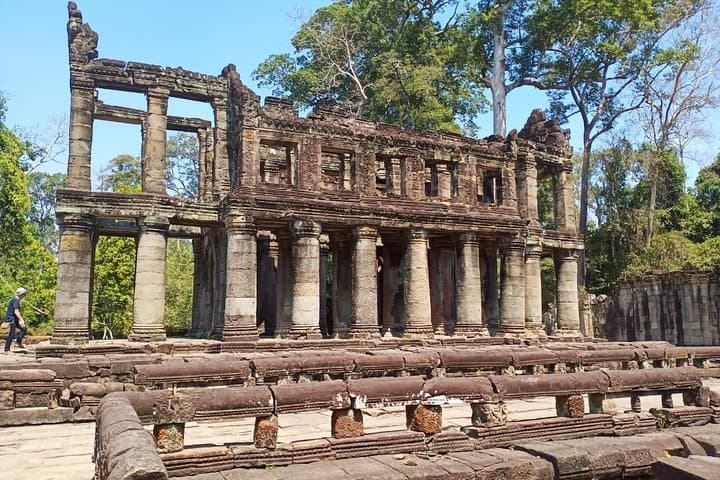 Private Half-Day to Preah Khan & Neak Pean Temples from Siem Reap photo 6