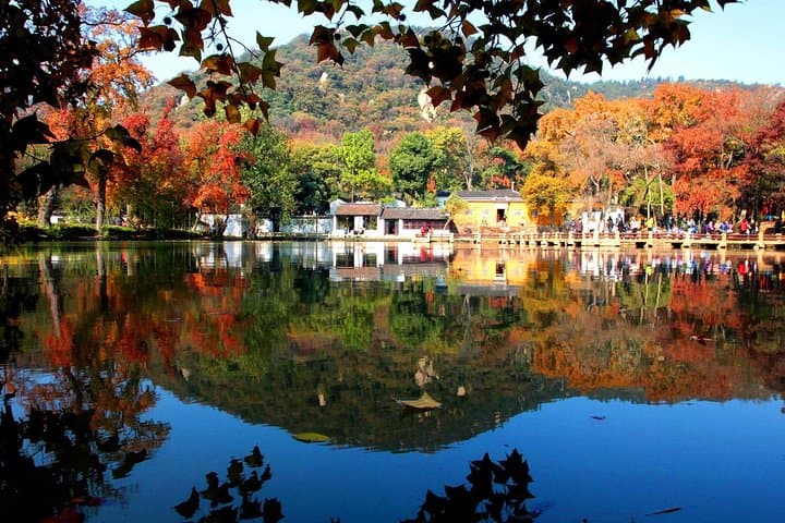 Private Day Trip to Tianping Mountain from Shanghai — Maple Trails & Monastery Views photo 3