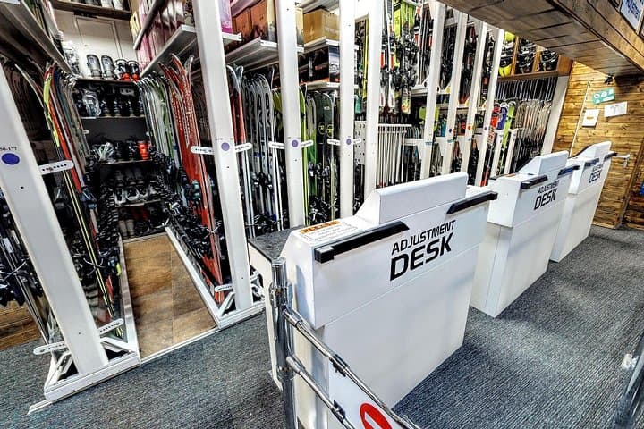 Rent Ski and Snowboard Gear in Bansko: Fit, Pick, and Hit the Pirin Slopes photo 3