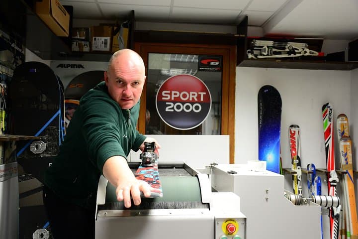 Ski and Snowboard Servicing in Bansko — Professional Tuning, Waxing & Base Repair photo 2