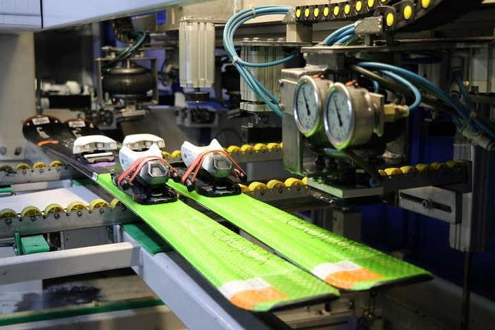 Ski and Snowboard Servicing in Bansko — Professional Tuning, Waxing & Base Repair photo 5
