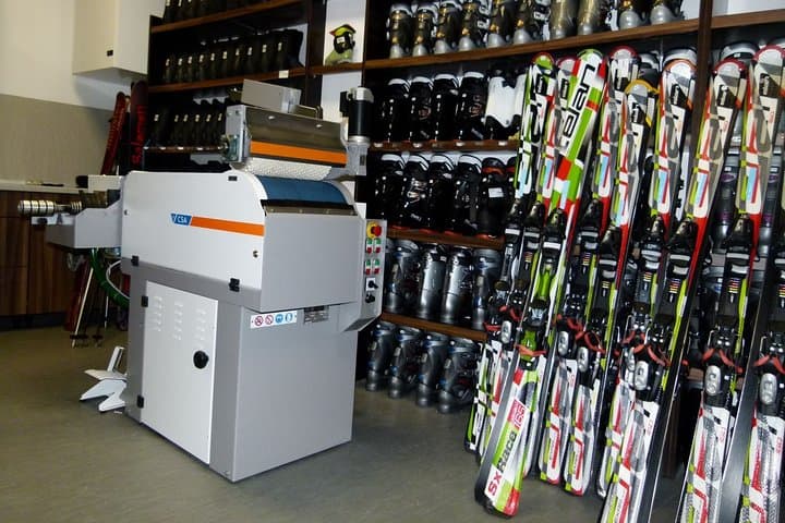 Ski and Snowboard Servicing in Bansko — Professional Tuning, Waxing & Base Repair photo 4