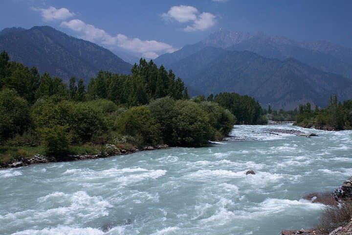 Jammu Kashmir Valley Tour: 7-Day Patnitop, Pahalgam, Gulmarg & Srinagar Circuit photo 6