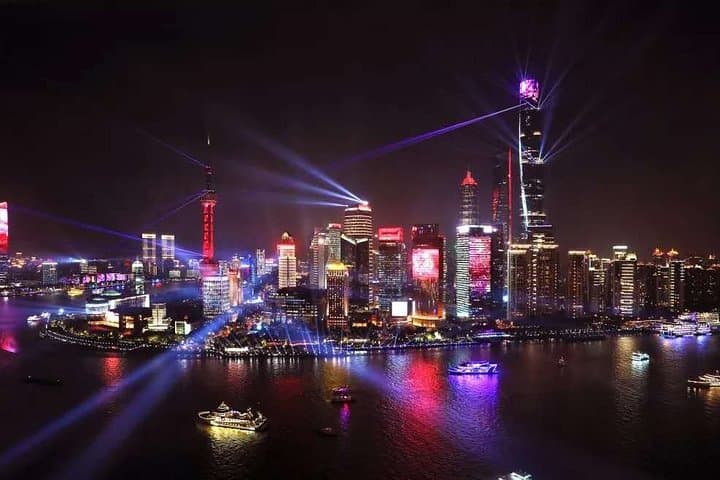 Shanghai VIP Night Cruise: Private Yacht Dinner on the Huangpu River photo 4