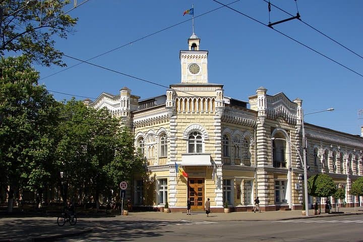 Chisinau Half-Day Private Bike Tour — City Sights, Parks & Soviet Architecture photo 6