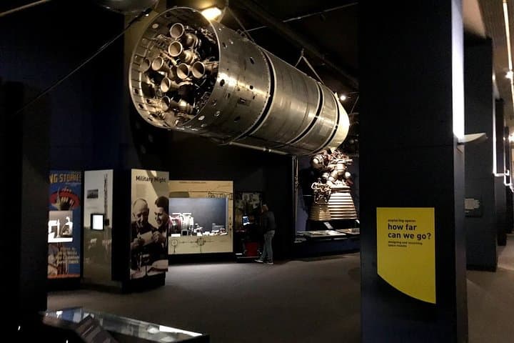 Science & Wonder: One-Week Junior English & STEM Course in London photo 4