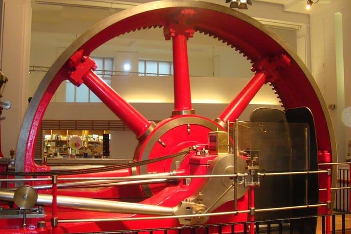 English and Engineering University Taster Program in London — 8-Day Pre-University Experience photo 4