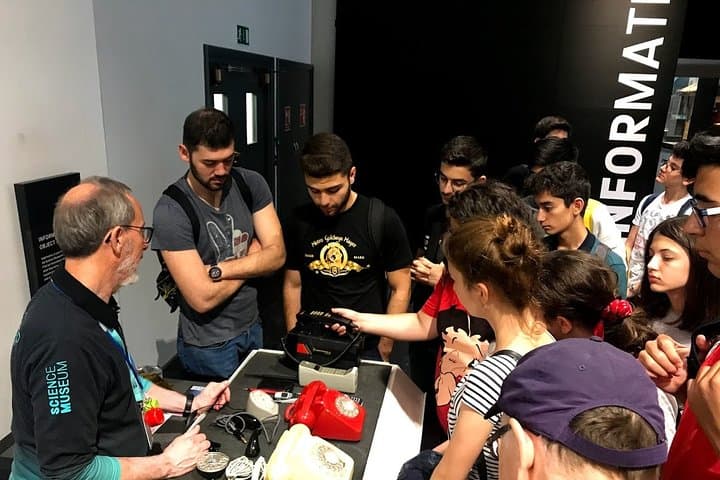 English and Engineering University Taster Program in London — 8-Day Pre-University Experience