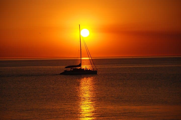 Adelaide Twilight Cruise from Glenelg: Sunset Catamaran with One Beverage photo 2