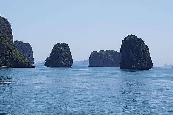 Ha Long Bay 2-Day Overnight Cruise: Kayaking, Titop Island & Sung Sot Cave photo 3